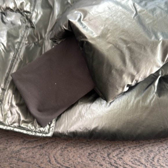GAP  Metallic Gray Puffer Jacket - Picture 4 of 5